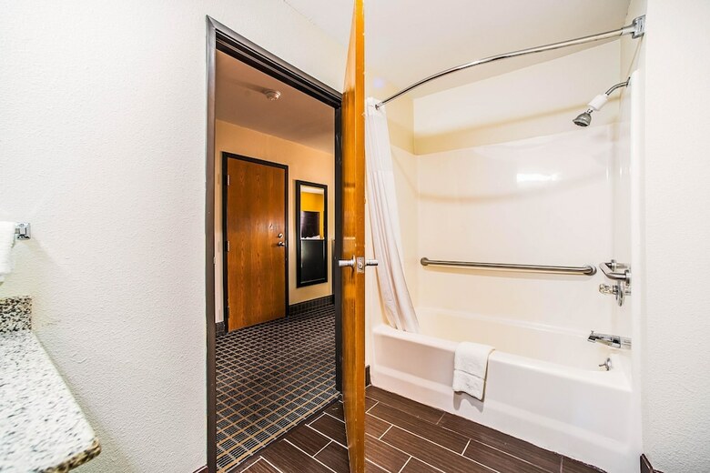 Hotel Quality Inn Carbondale University Area