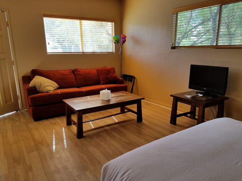 Hotel Shoshone Inn
