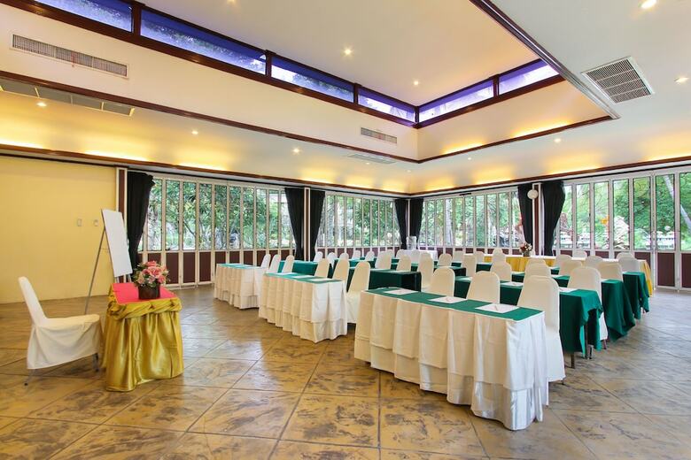 Hotel Nana Resort Kaengkrachan
