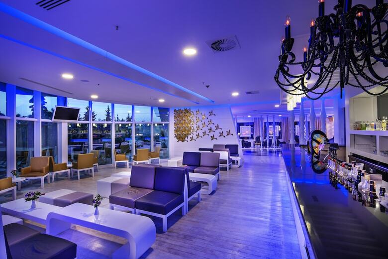 Catamaran Resort Hotel - All Inclusive