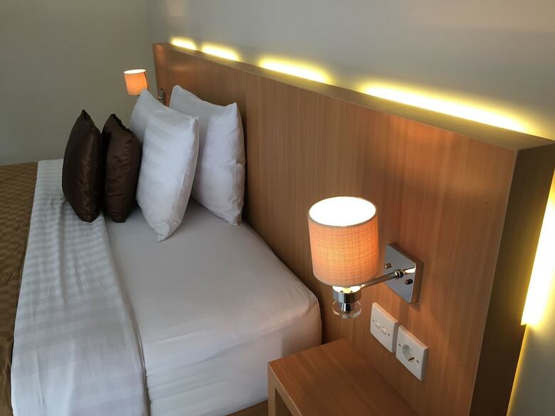 Hotel Teja Homestay