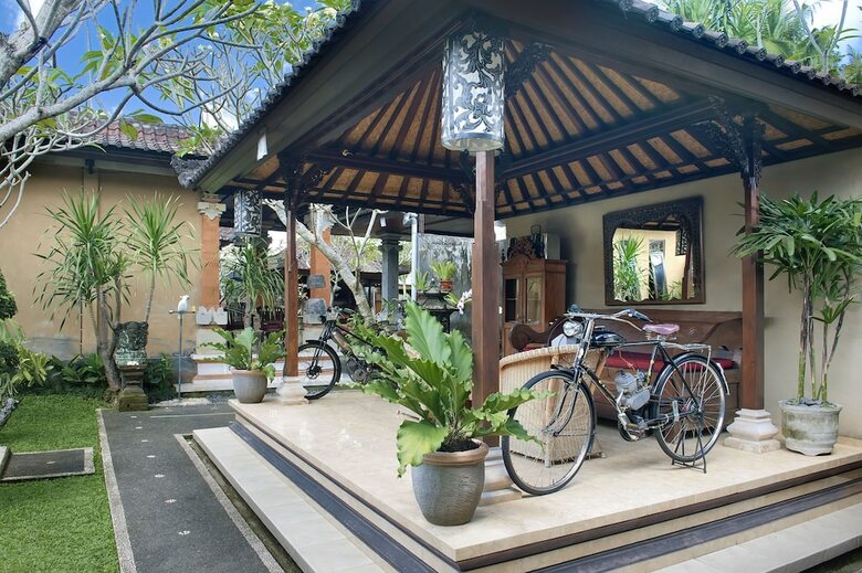Hotel Teja Homestay