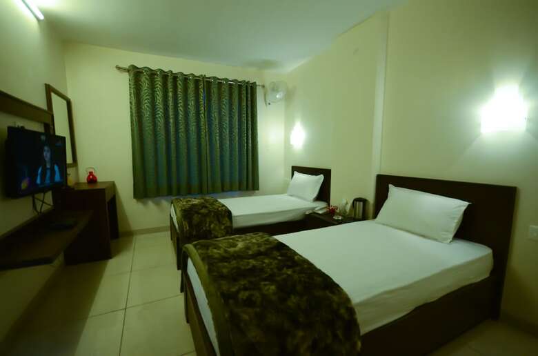 Hotel Sunday Inn