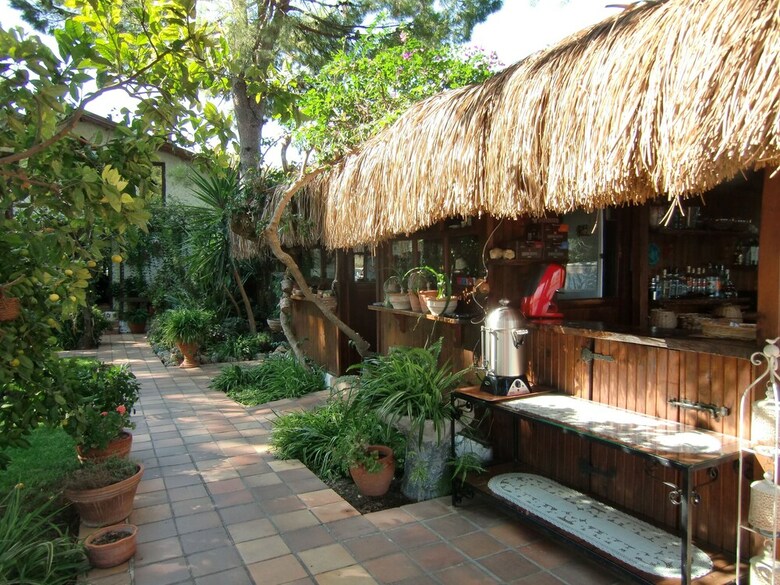 Happy Caretta Hotel