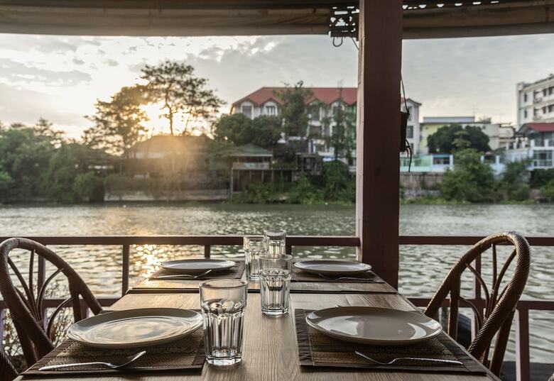 Ayothaya Riverside Hotel Ayutthaya