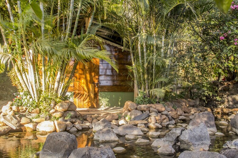 Ravine Hotel
