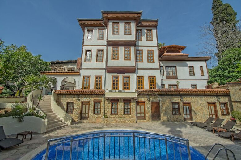 Argos Hotel
