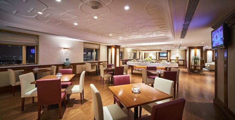 Windsor Plaza Hotel