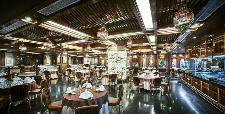 Windsor Plaza Hotel