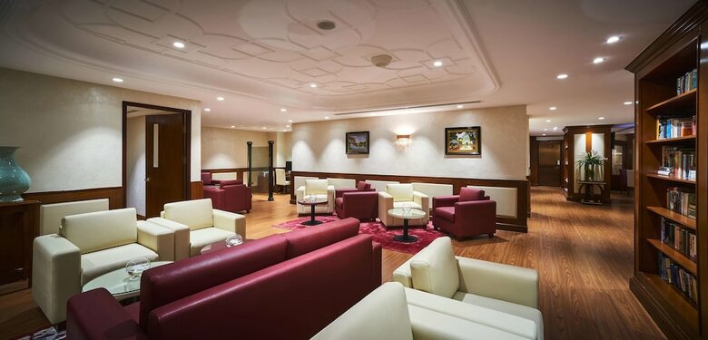 Windsor Plaza Hotel