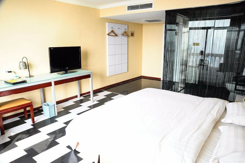 Canaan International Hotel