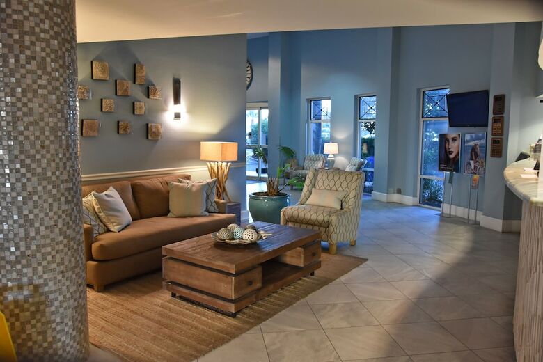 Pelican Beach Resort & Conference Center