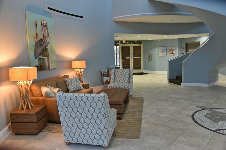 Pelican Beach Resort & Conference Center
