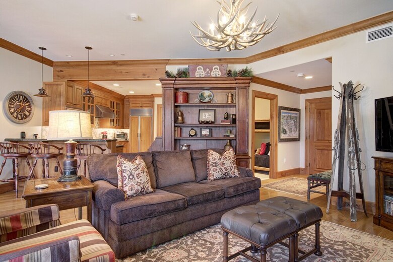 Bachelor Gulch Village