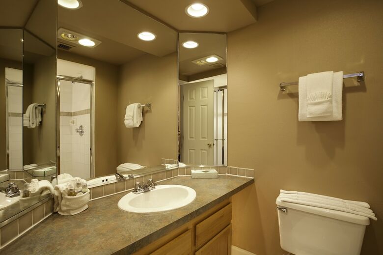 Legacy Vacation Resorts - Steamboat Suites