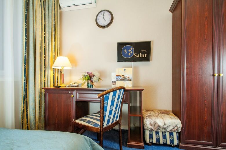 Hotel Salut