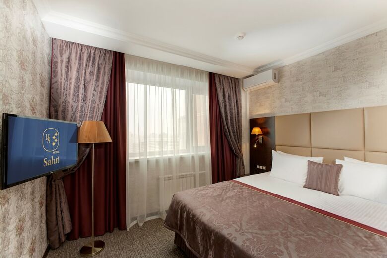 Hotel Salut