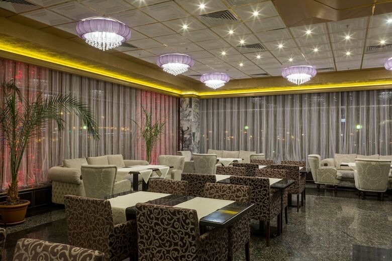 Hotel Salut