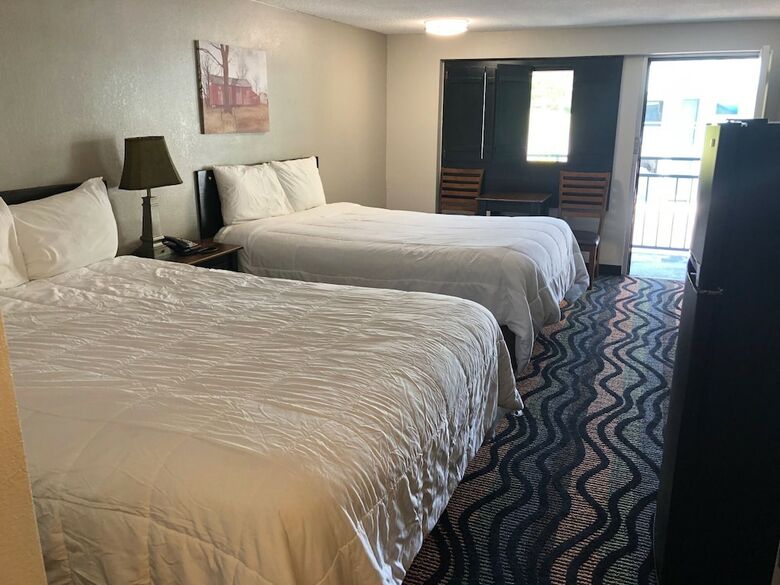 Hotel Country Town N Suites