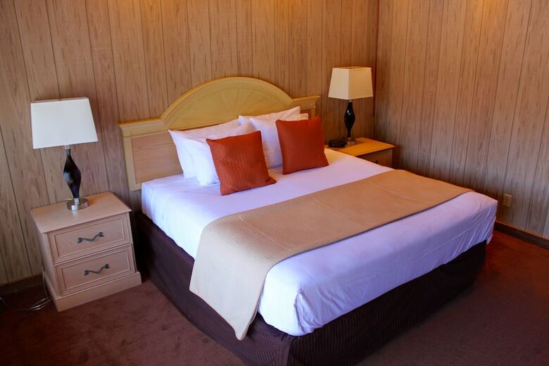 Hotel The Rustic Inn