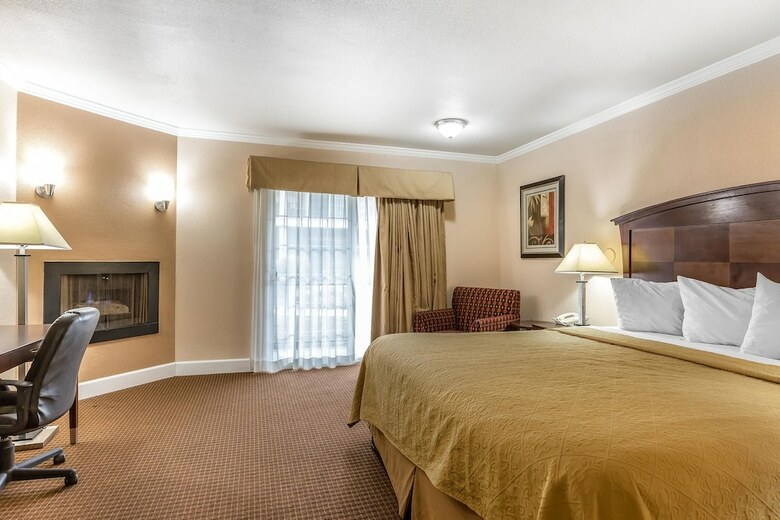 Hotel Quality Inn Near Hearst Castle