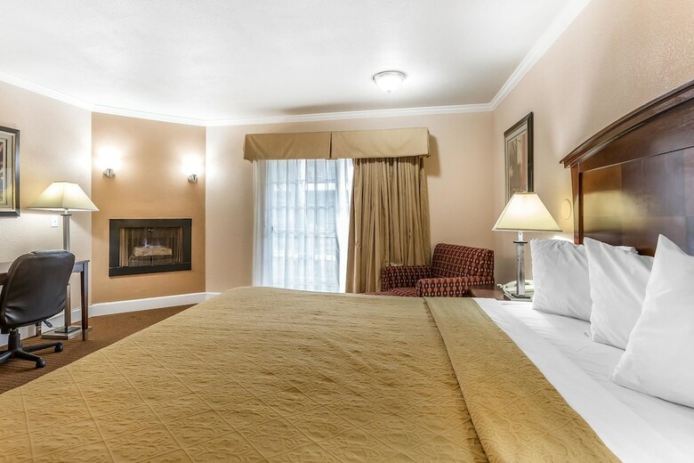 Hotel Quality Inn Near Hearst Castle