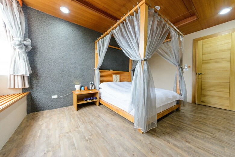 Hotel Owl Castle Bed And Breakfast