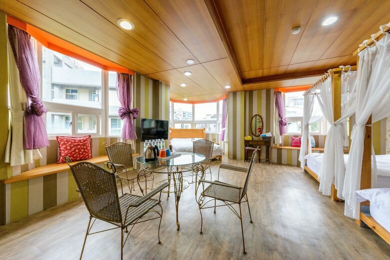 Hotel Owl Castle Bed And Breakfast