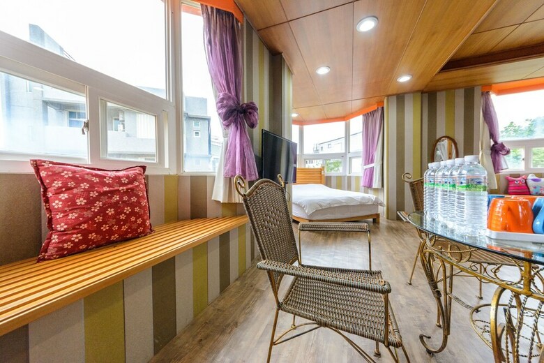 Hotel Owl Castle Bed And Breakfast
