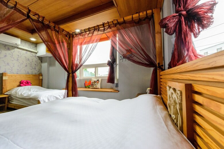 Hotel Owl Castle Bed And Breakfast