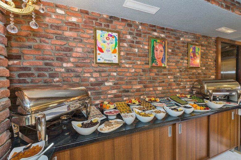 Aprilis Gold Hotel
