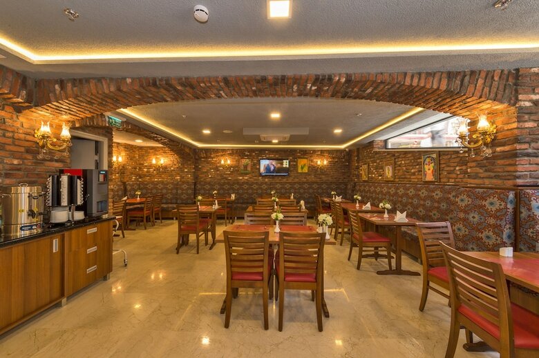 Aprilis Gold Hotel