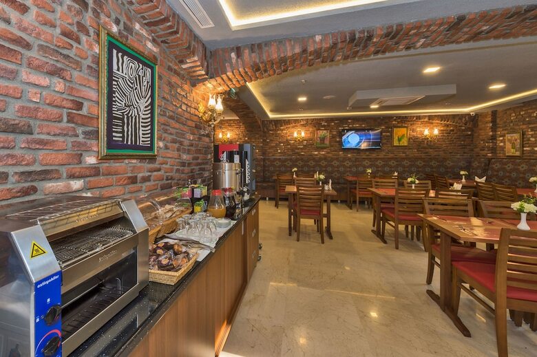 Aprilis Gold Hotel