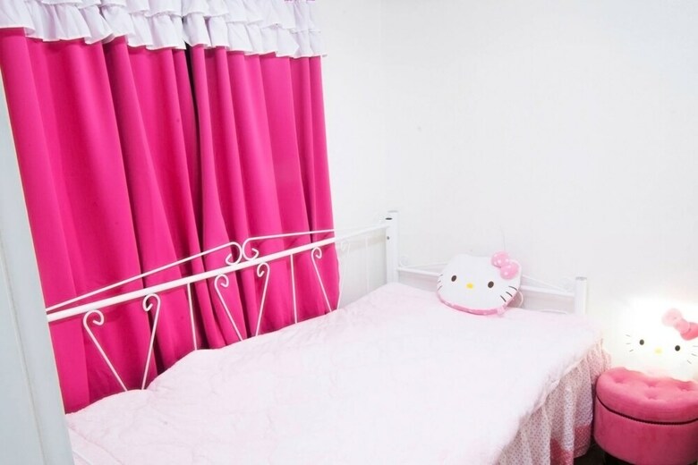 Hotel Nanu Guesthouse Pink Female Only