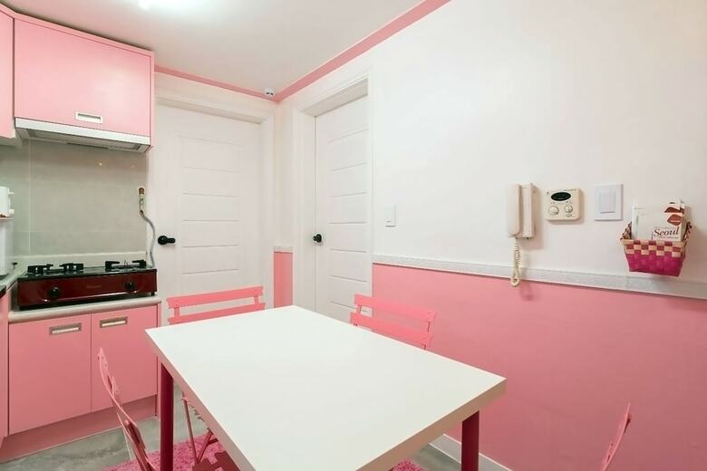 Hotel Nanu Guesthouse Pink Female Only