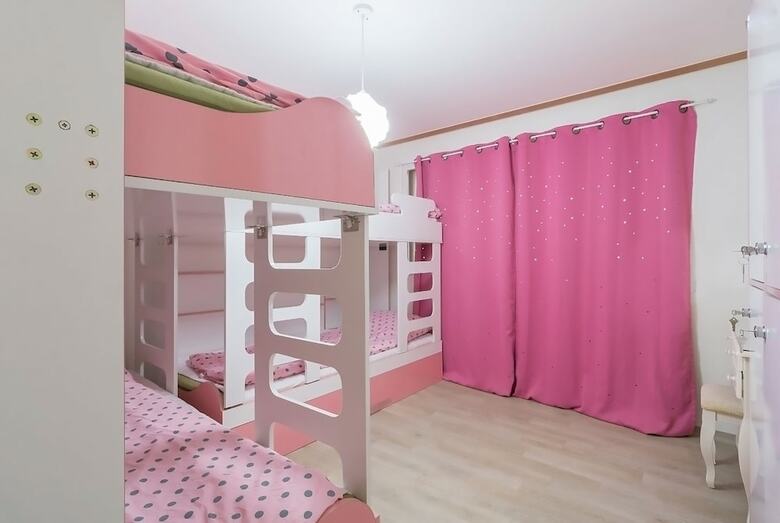 Hotel Nanu Guesthouse Pink Female Only
