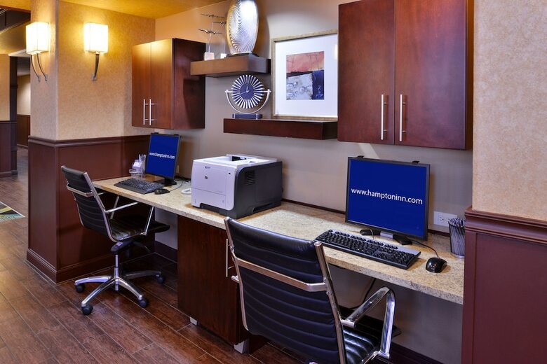 Hotel Hampton Inn & Suites Ontario