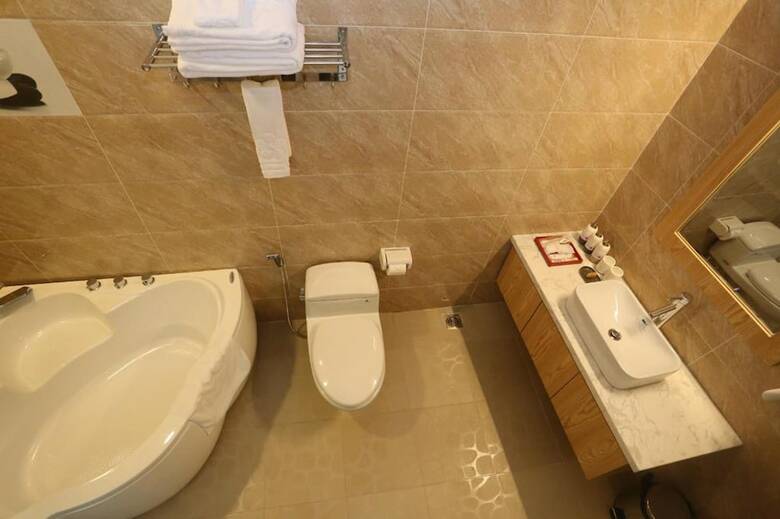 Thuy Sakura Hotel & Serviced Apartment