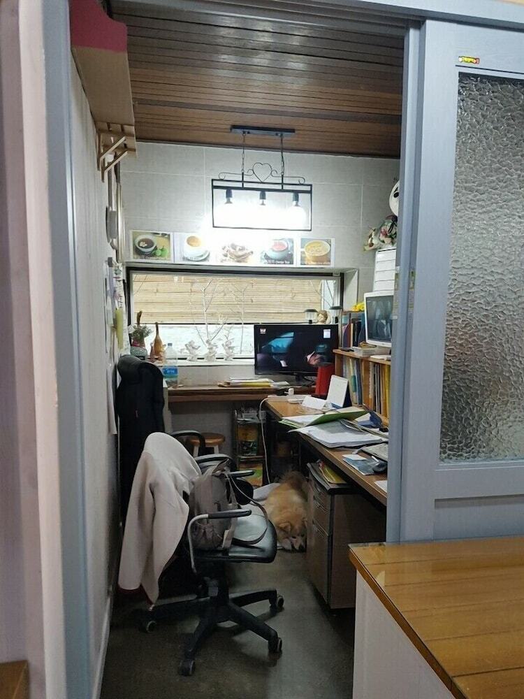 Hotel Nungmaru Guesthouse