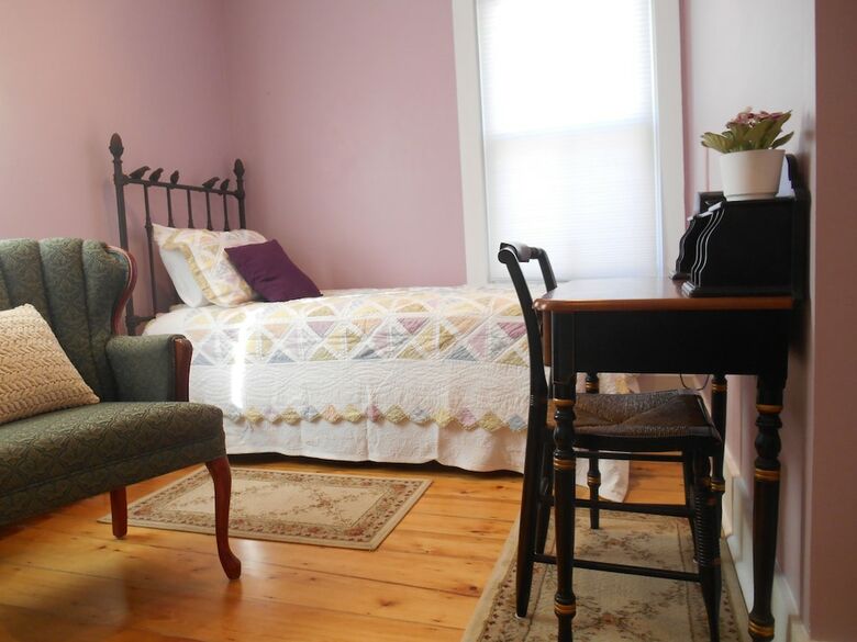 Bayberry House Bed And Breakfast