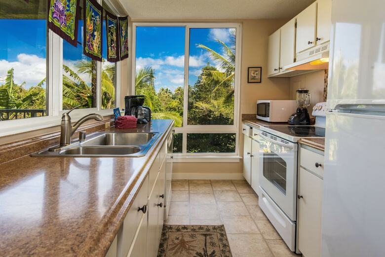Oceanfront Realty - The Cliffs At Princeville