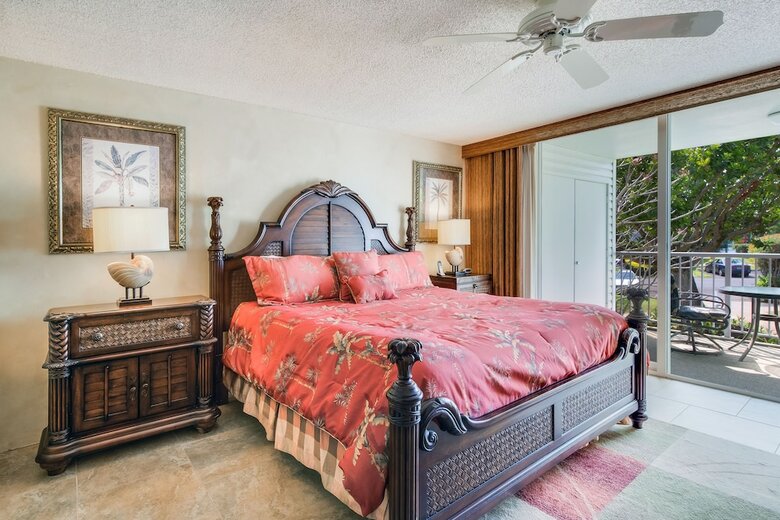 Oceanfront Realty - The Cliffs At Princeville