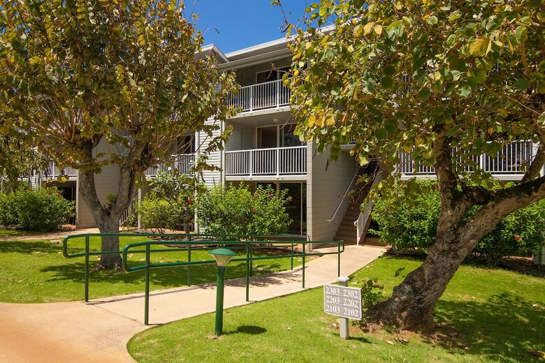 Oceanfront Realty - The Cliffs At Princeville