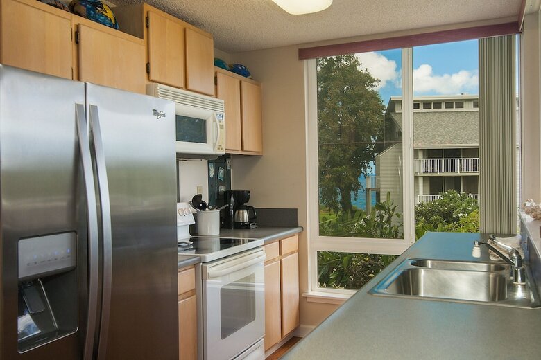 Oceanfront Realty - The Cliffs At Princeville
