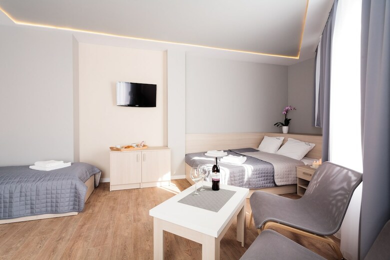 Hotel Platinia Apartments