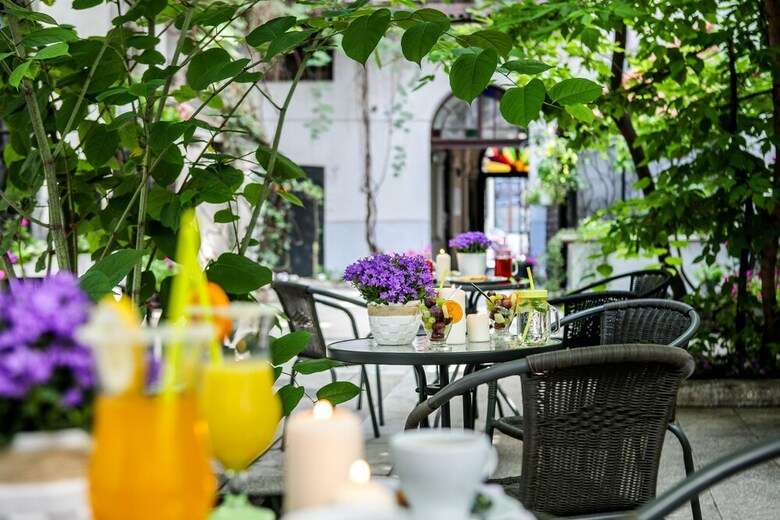 Hotel Platinia Apartments