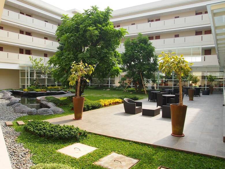 Hotel Treepark Serviced Apartment Karawang