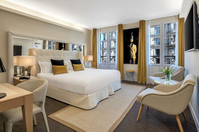 Hotel Camille Paris Tapestry Collection By Hilton