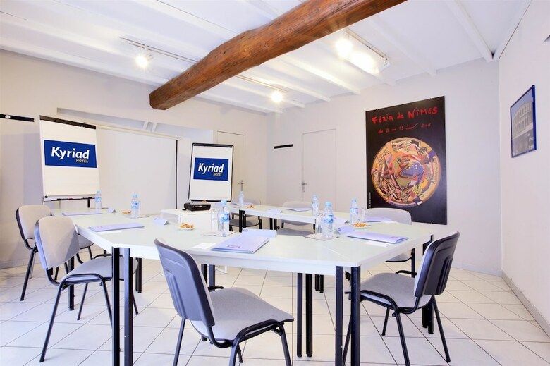 Hotel H�tel Kyriad N�mes Centre