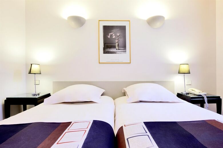 Hotel H�tel Kyriad N�mes Centre